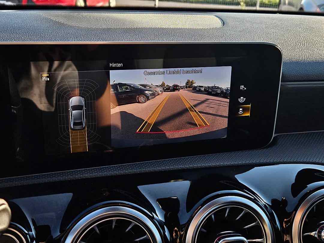 Foto 13: Mercedes-Benz A-Klasse A 180 d Limousine Automatik / Top Ausstattung