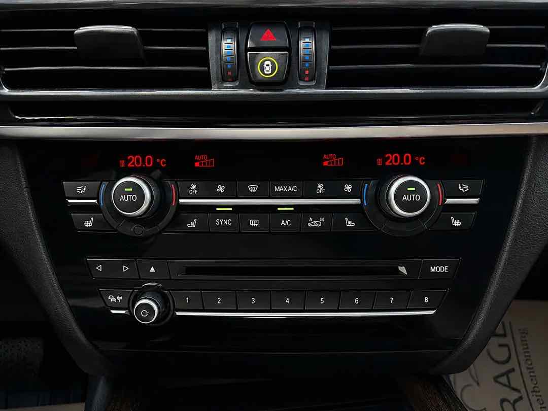 Foto 13: BMW X5 xDrive30d Aut. TOP-Ausstattung