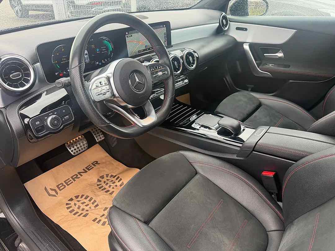 Foto 11: Mercedes-Benz A-Klasse A 180 Aut. AMG-Line
