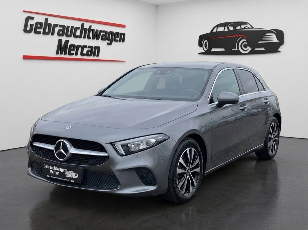 Mercedes-Benz A-Klasse A 180 d Limousine  2.0 Mercedes Benz Motor