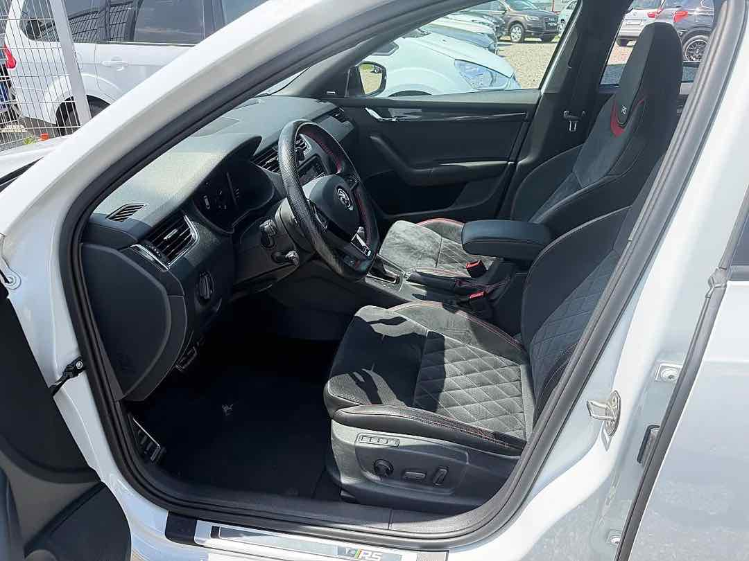 Foto 8: Skoda Octavia Combi RS 2,0 TDI DSG
