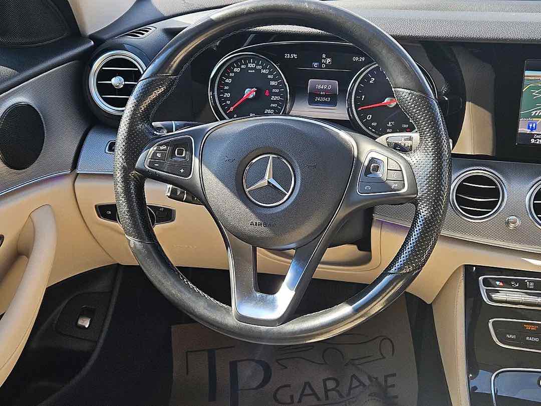 Foto 10: Mercedes-Benz E-Klasse E 350 Aut.