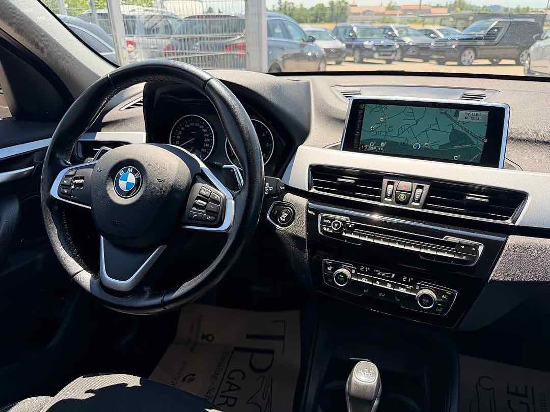 Foto 12: BMW X1 sDrive18d Advantage Aut.