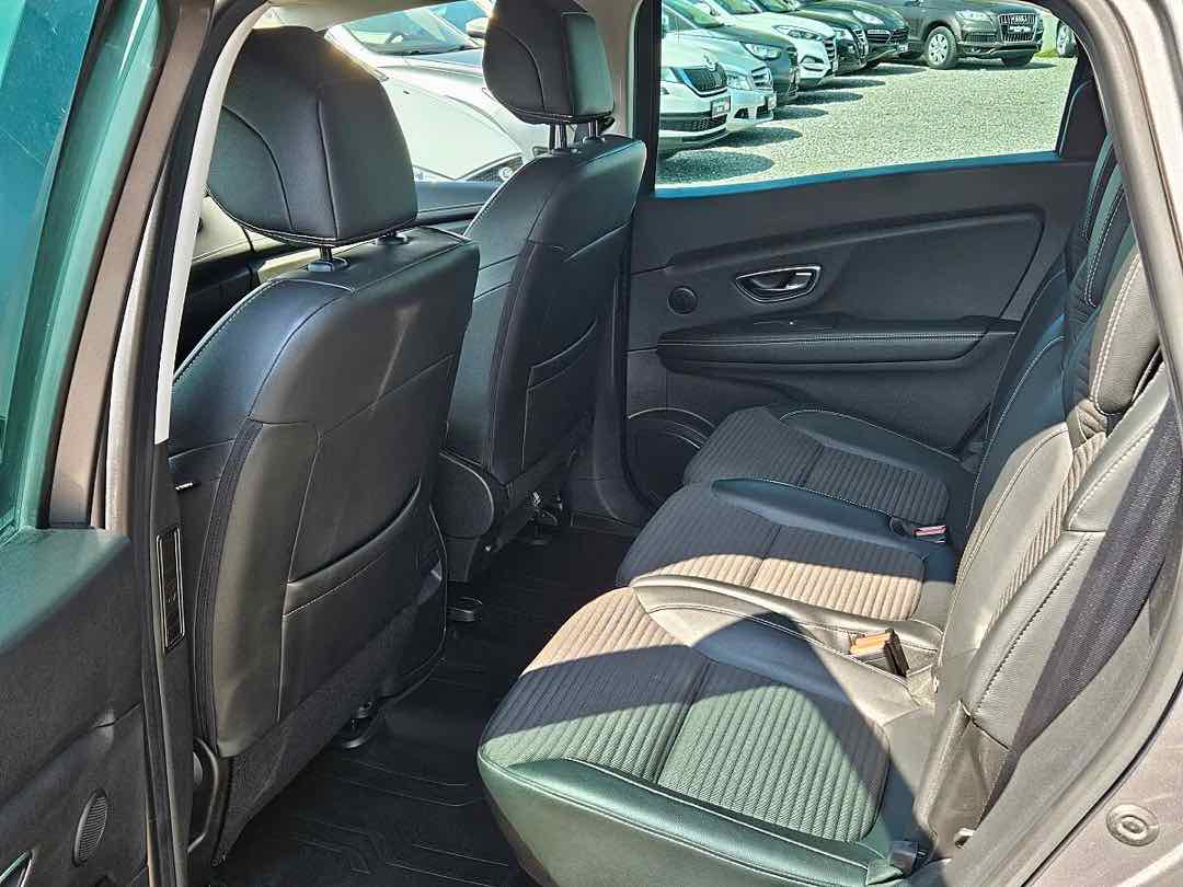 Foto 15: Renault Scénic Blue dCi 120 EDC BOSE